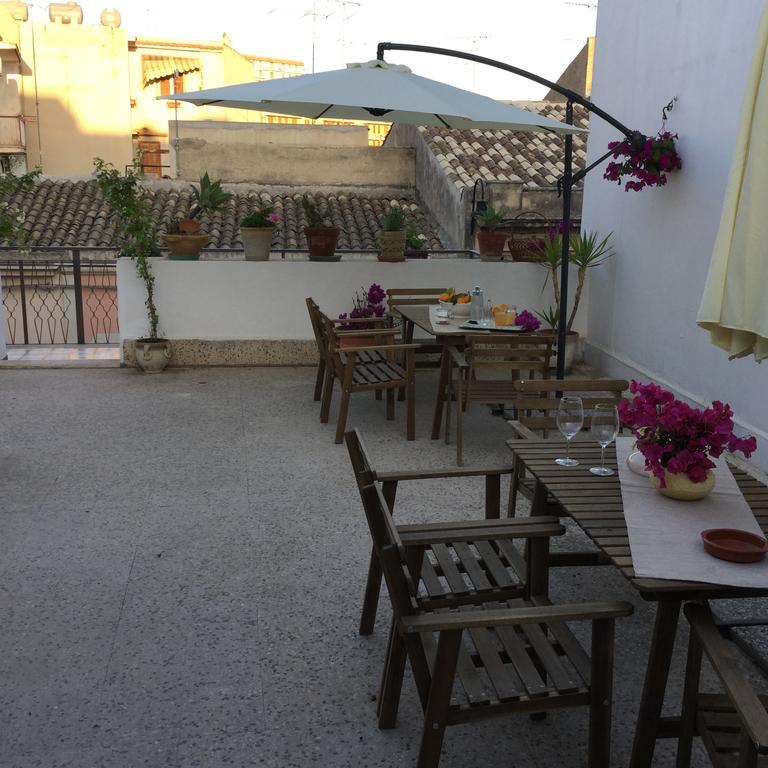 Case Vacanze Le Rose Villa Noto Esterno foto